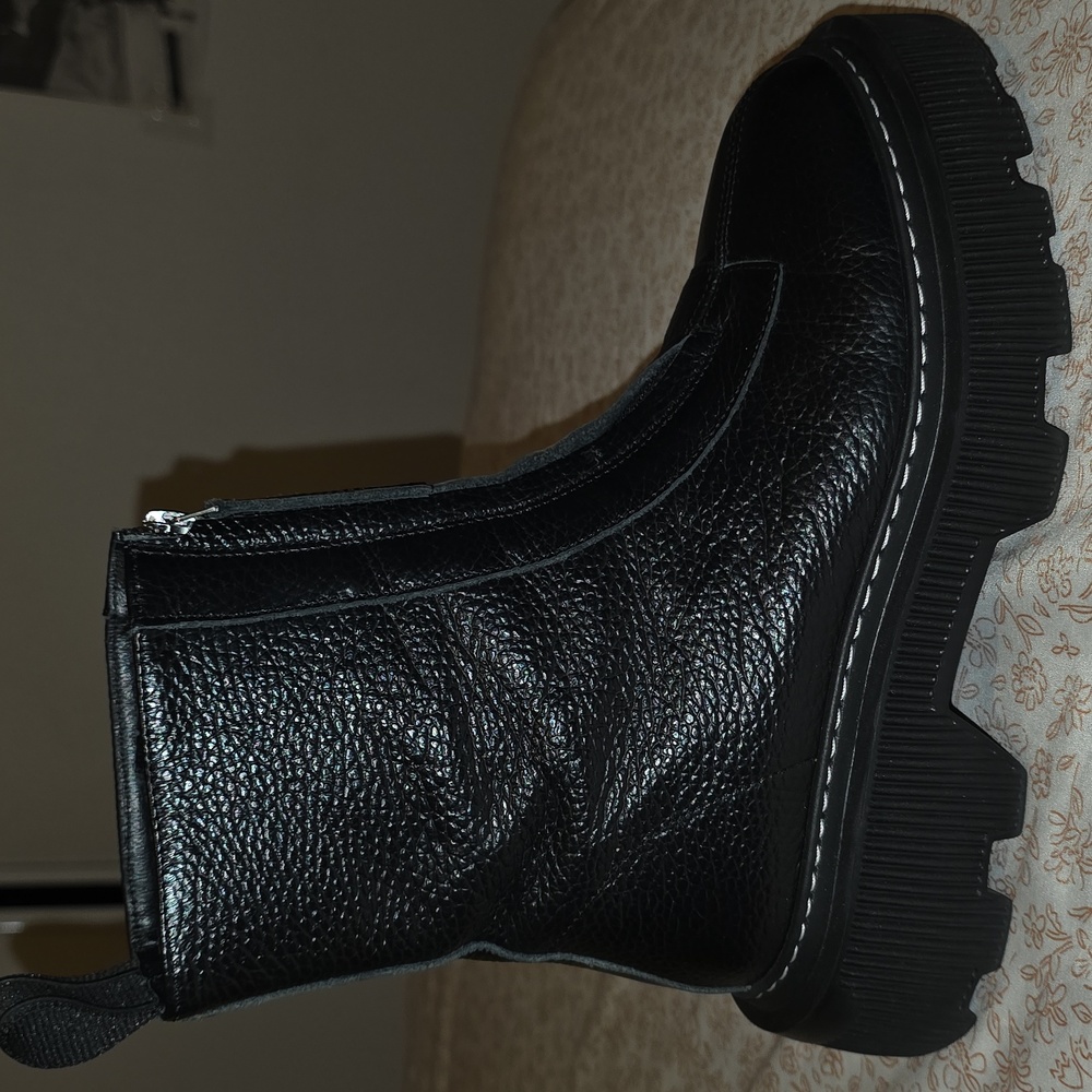 LÄSTShane Black Front Zip Leather Boots - Picture 4 of 13